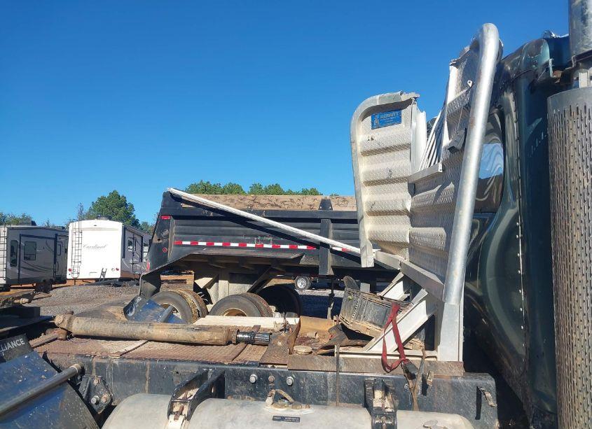 Photo 14 of 1995 Peterbilt 379 N/A (VIN 1XP5DR9X6SD378848)