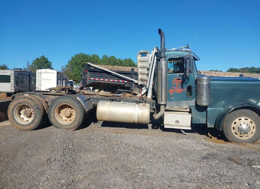 Photo 16 of 1995 Peterbilt 379 N/A (VIN 1XP5DR9X6SD378848)
