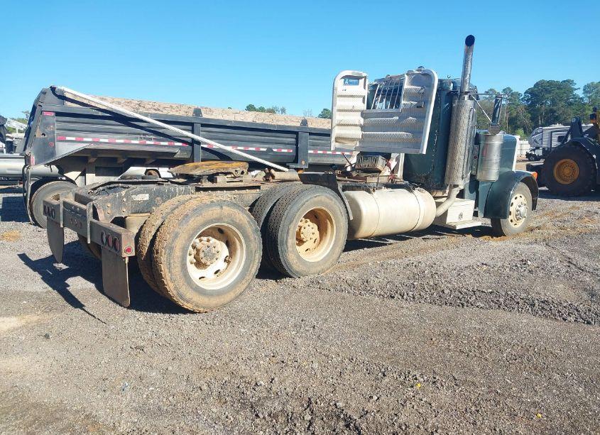 Photo 4 of 1995 Peterbilt 379 N/A (VIN 1XP5DR9X6SD378848)