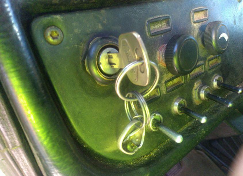 Photo 10 of 2004 Peterbilt 379 N/A (VIN 1XP5DU9X64D814832)