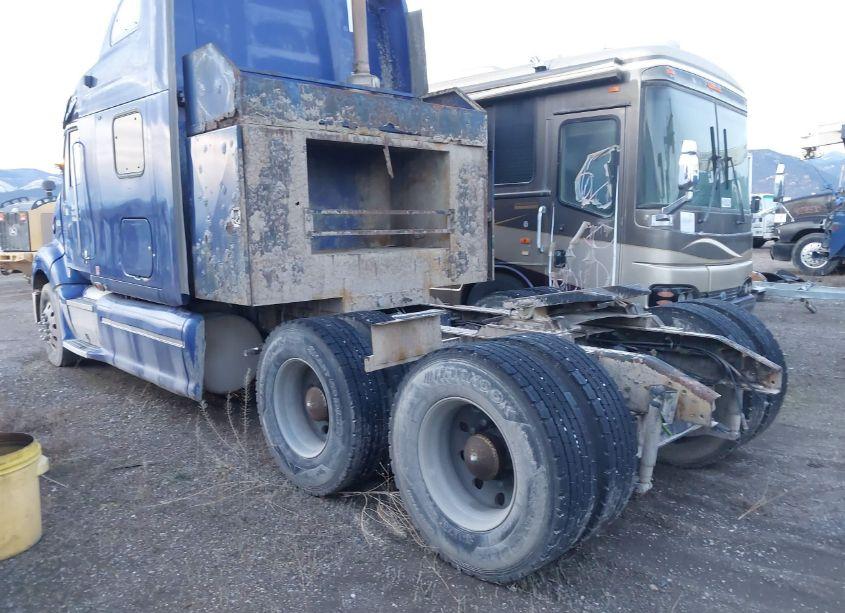 Photo 3 of 2004 Peterbilt 387 N/A (VIN 1XP7D49X34D809113)