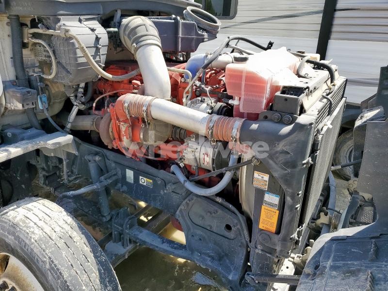 Photo 7 of 2025 PETERBILT 579 N/A (VIN 1XPBA48X2GD339634)