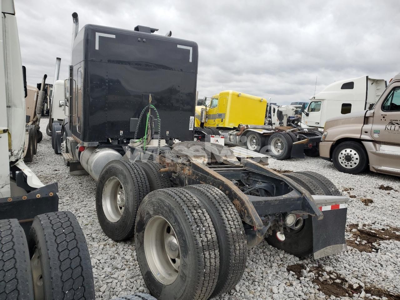 Photo 3 of 2019 PETERBILT 579 SEMI TRUCK (VIN 1XPBD49X3KD631078)