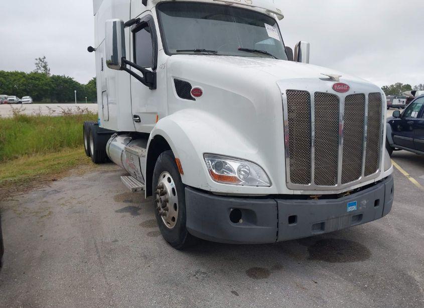 2014 Peterbilt 579 N/A (VIN 1XPBD49X4ED220423) main photo