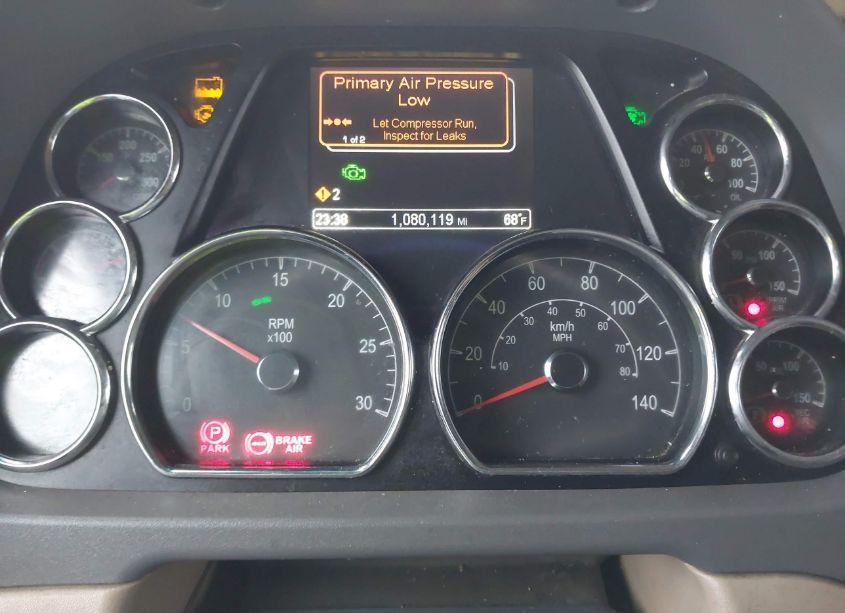 Photo 5 of 2014 Peterbilt 579 N/A (VIN 1XPBD49X4ED220423)