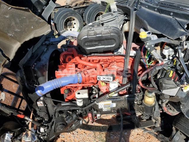 Photo 7 of 2025 PETERBILT 579 SEMI TRUCK N/A (VIN 1XPBD49X8SD715526)