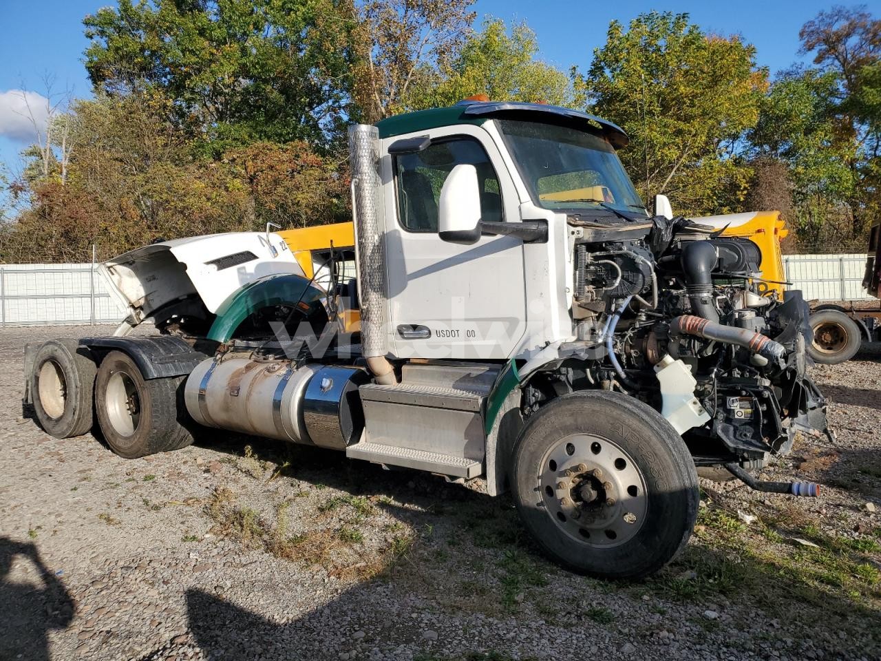 2022 PETERBILT 579 SEMI TRUCK (VIN 1XPBDP0X0ND792698) main photo