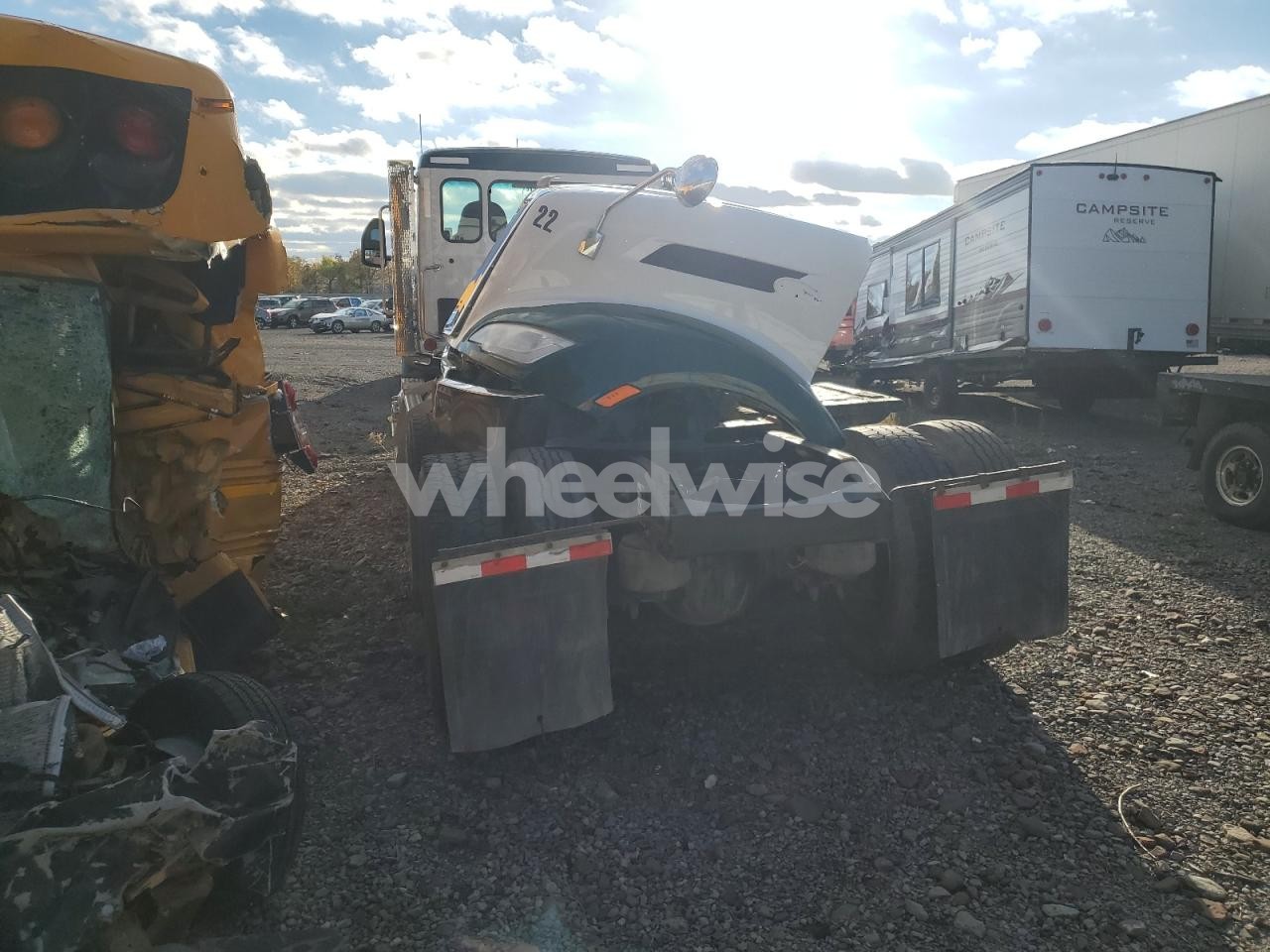 Photo 3 of 2022 PETERBILT 579 SEMI TRUCK (VIN 1XPBDP0X0ND792698)