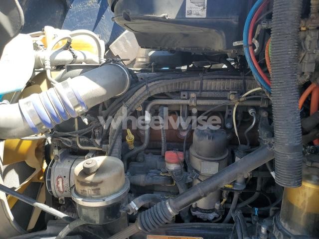 Photo 10 of 2019 PETERBILT 579 SEMI TRUCK N/A (VIN 1XPBDP9X1KD235264)