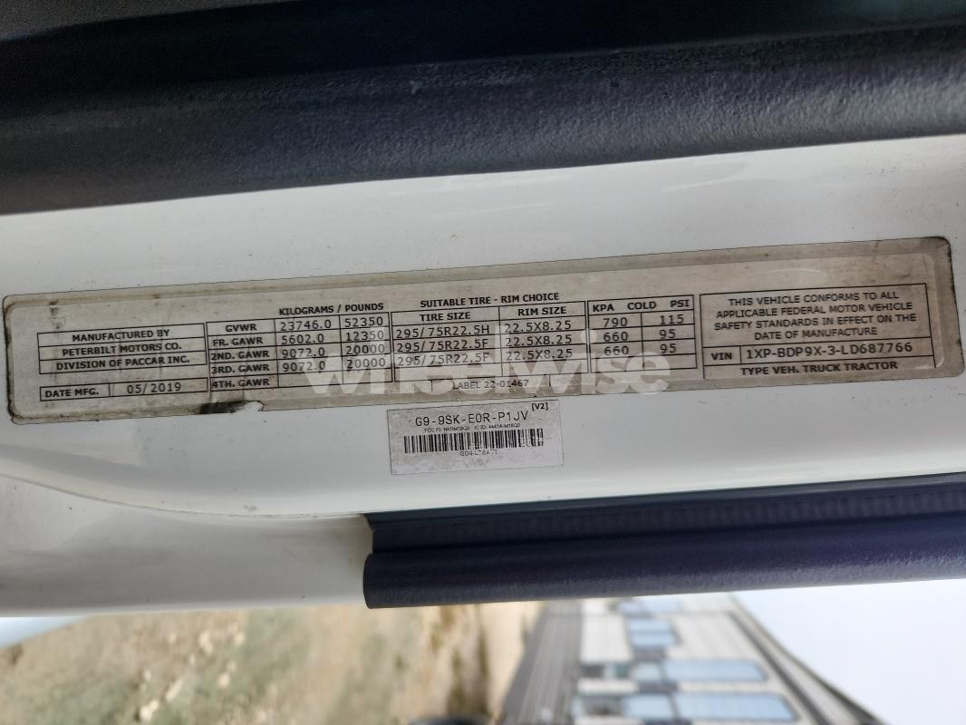 Photo 8 of 2020 PETERBILT 579 SEMI TRUCK N/A (VIN 1XPBDP9X3LD687766)