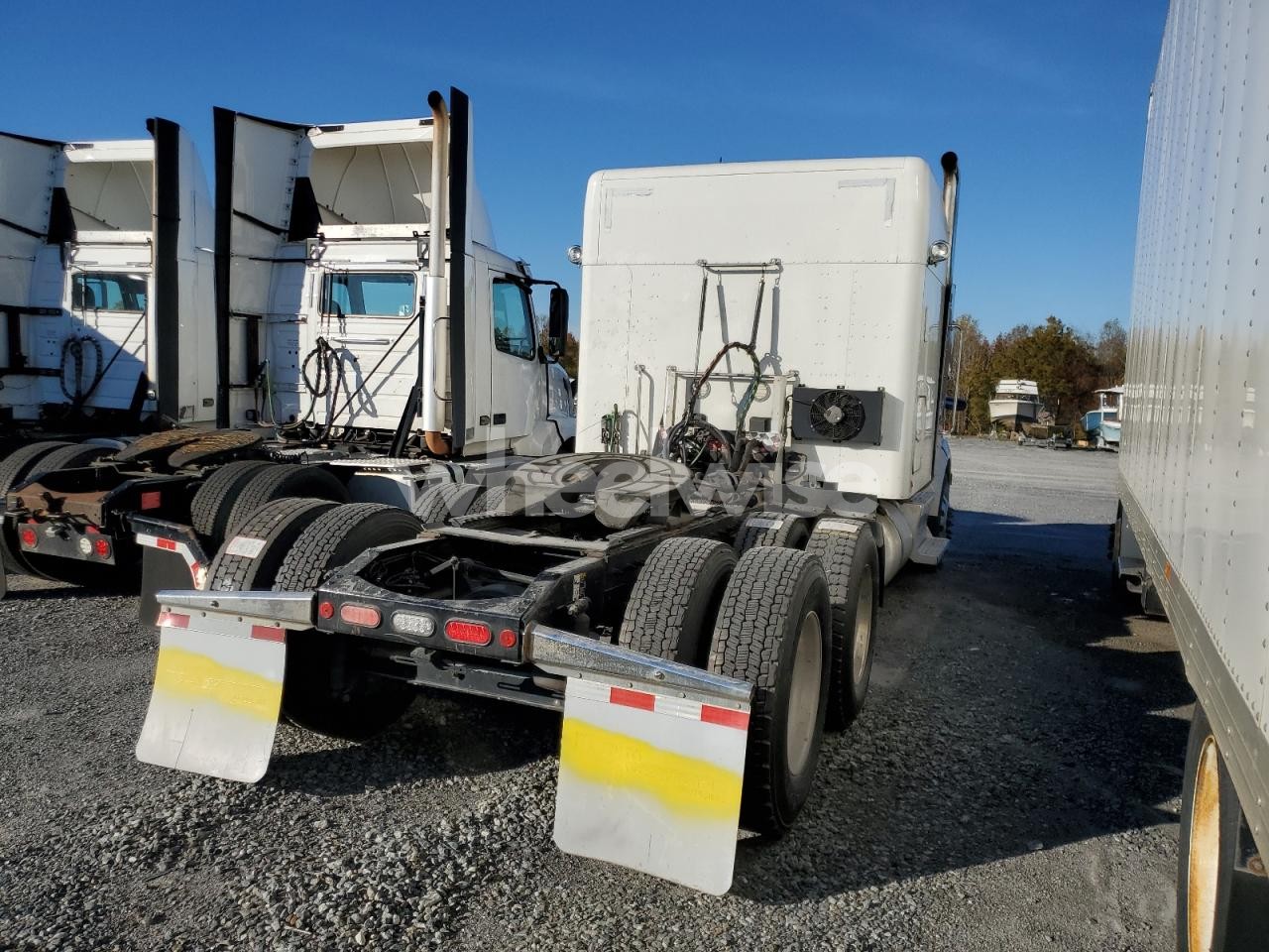 Photo 4 of 2019 PETERBILT 579 SEMI TRUCK N/A (VIN 1XPBDP9X5KD234909)