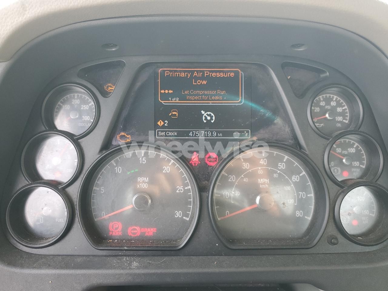 Photo 8 of 2018 PETERBILT 579 SEMI TRUCK N/A (VIN 1XPBDP9X7JD473196)