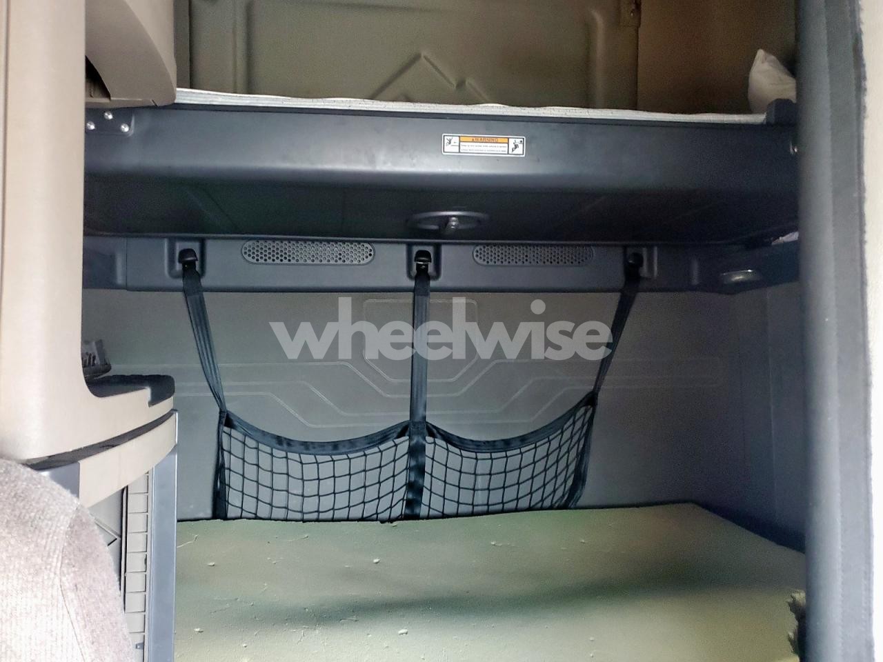 Photo 6 of 2018 PETERBILT 579 SEMI TRUCK N/A (VIN 1XPBDP9X9JD474043)