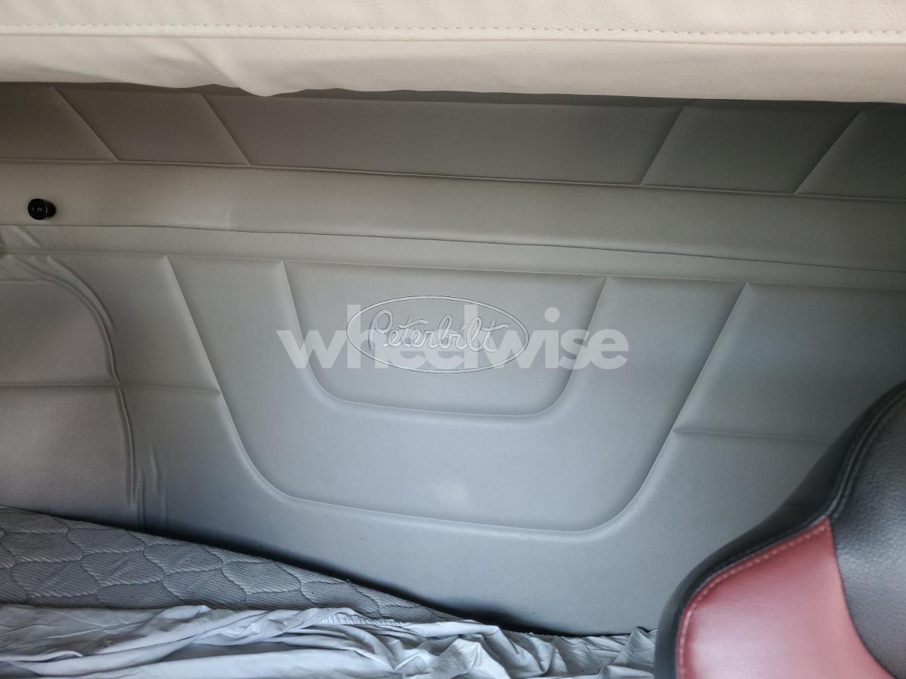 Photo 6 of 2019 PETERBILT 579 SEMI TRUCK N/A (VIN 1XPBPP9X6KD627826)