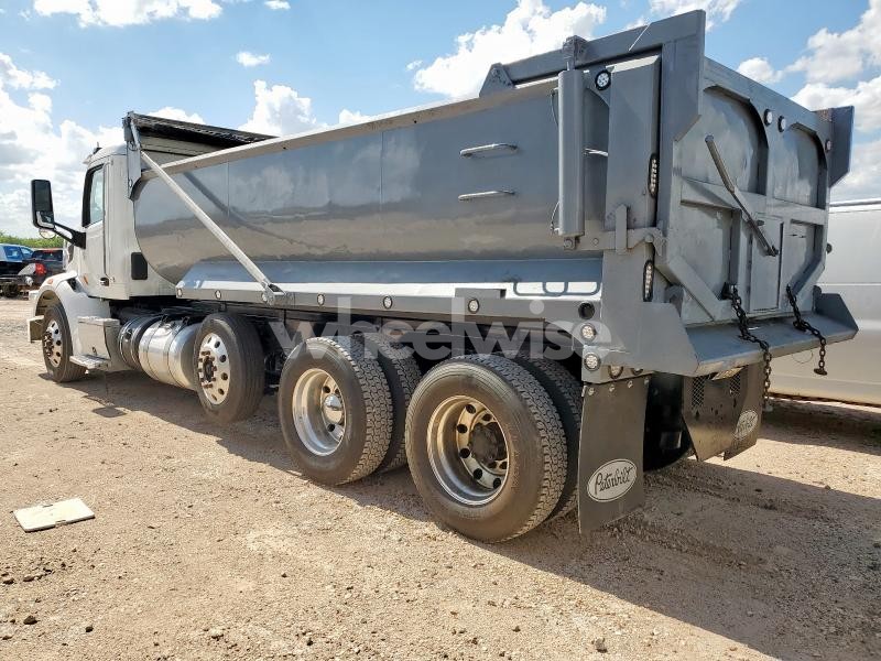 Photo 3 of 2018 PETERBILT TRACTOR 567 N/A (VIN 1XPCDP9X9JD490814)