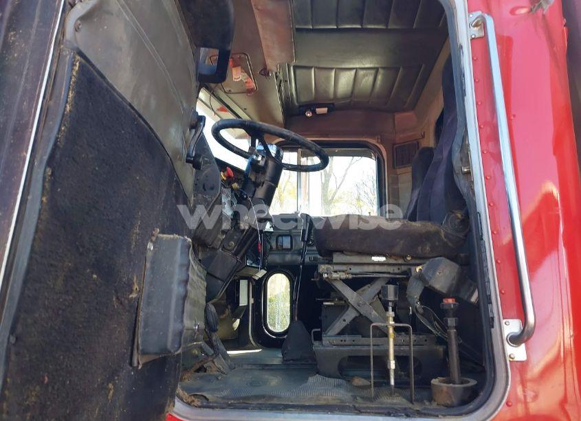 Photo 6 of 1988 Peterbilt 378 N/A (VIN 1XPFD59X3JD262230)