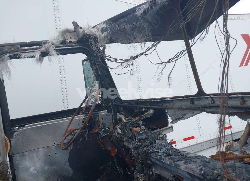 Photo 5 of 2005 Peterbilt 378 N/A (VIN 1XPFDB9X55D864549)