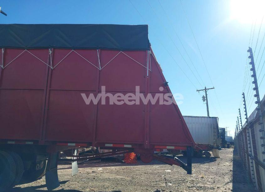 Photo 3 of 1993 Peterbilt 378 N/A (VIN 1XPFLA9X6PD338513)