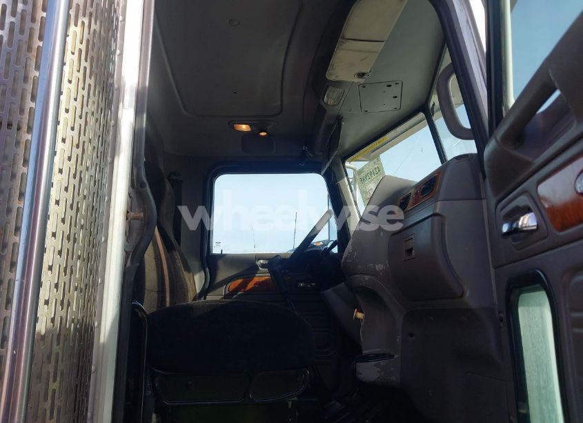 Photo 6 of 2008 Peterbilt 386 N/A (VIN 1XPHD09X08D753585)