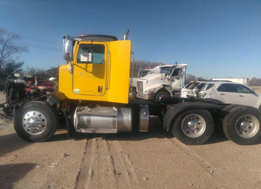 Photo 14 of 2012 Peterbilt 386 N/A (VIN 1XPHD49X0CD149745)