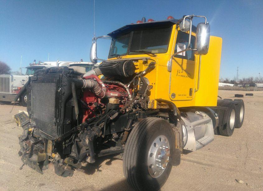 Photo 2 of 2012 Peterbilt 386 N/A (VIN 1XPHD49X0CD149745)