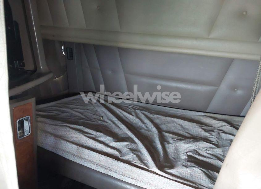 Photo 8 of 2006 Peterbilt 386 N/A (VIN 1XPHDB9X86N647811)