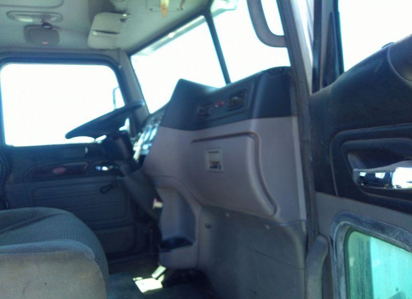 Photo 5 of 2013 Peterbilt 384 N/A (VIN 1XPVDP9X6DD186241)