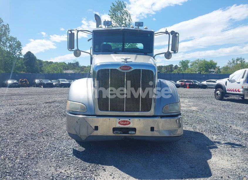 Photo 11 of 2009 Peterbilt 384 N/A (VIN 1XPVDU9X19D782881)