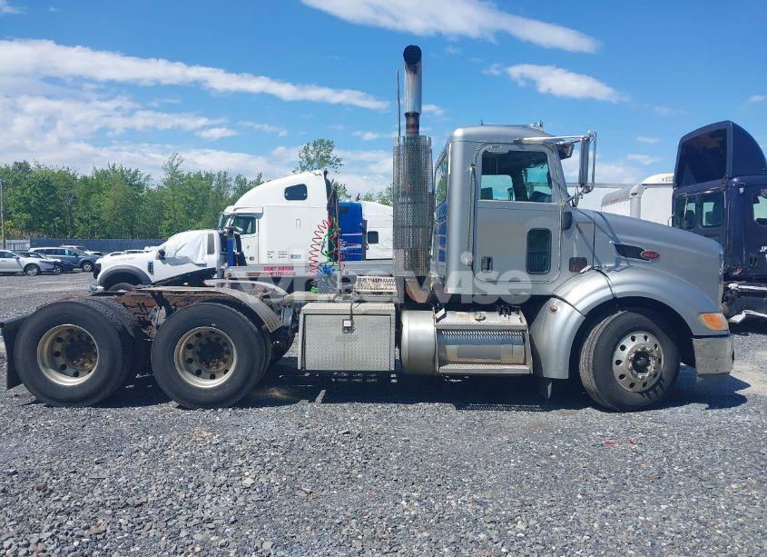 Photo 12 of 2009 Peterbilt 384 N/A (VIN 1XPVDU9X19D782881)