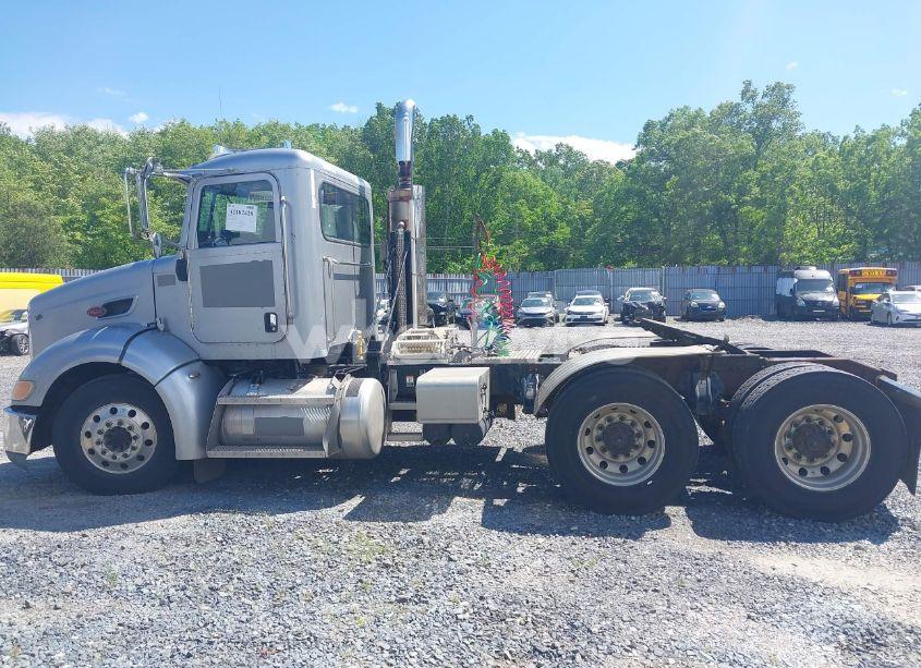 Photo 13 of 2009 Peterbilt 384 N/A (VIN 1XPVDU9X19D782881)
