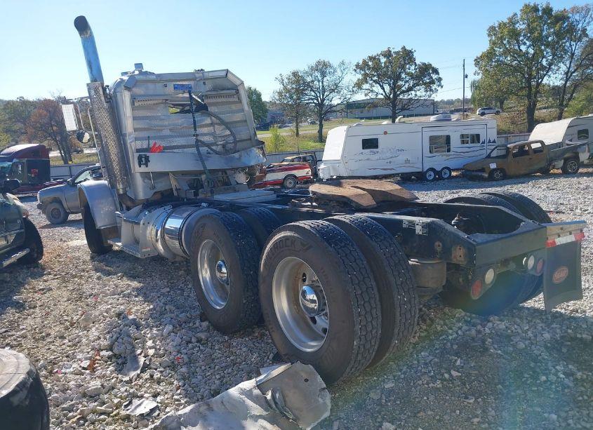 Photo 3 of 2012 Peterbilt 388 N/A (VIN 1XPWD49X9CD162324)