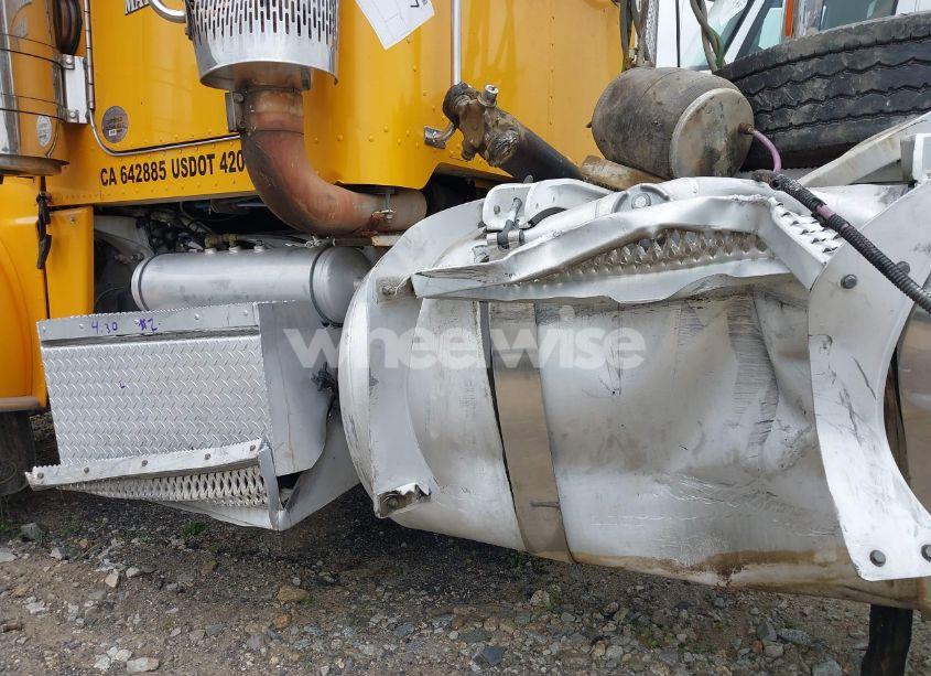 Photo 12 of 2012 Peterbilt 388 N/A (VIN 1XPWDP9X9CD122049)