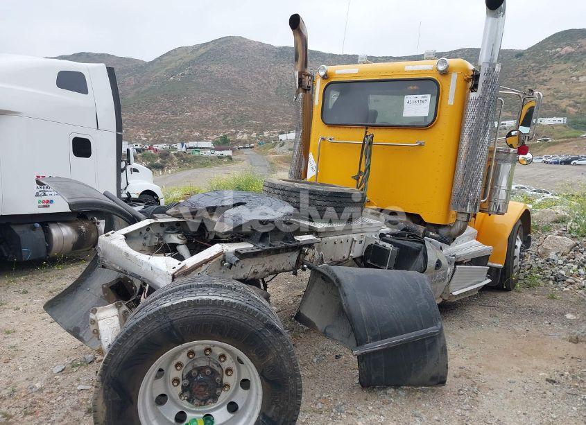 Photo 4 of 2012 Peterbilt 388 N/A (VIN 1XPWDP9X9CD122049)