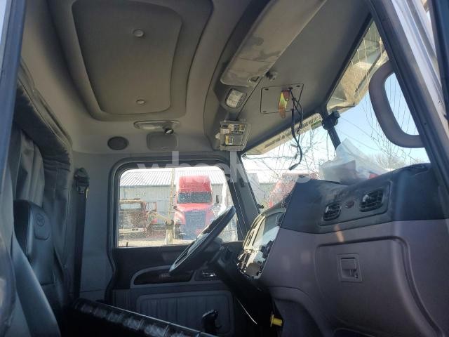 Photo 10 of 2024 PETERBILT 389 N/A (VIN 1XPXD40X9RD895919)