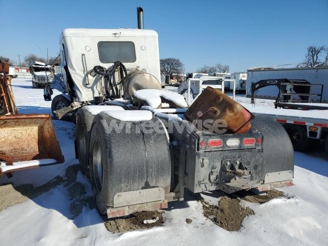 Photo 2 of 2024 PETERBILT 389 N/A (VIN 1XPXD40X9RD895919)