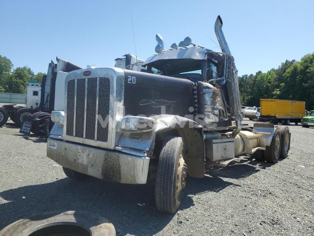 Photo 4 of 2020 PETERBILT 389 (VIN 1XPXD49X4LD711982)