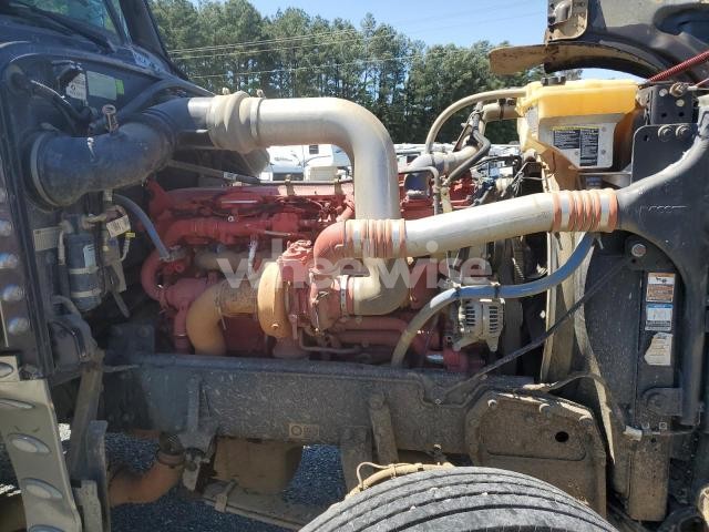 Photo 5 of 2020 PETERBILT 389 (VIN 1XPXD49X4LD711982)