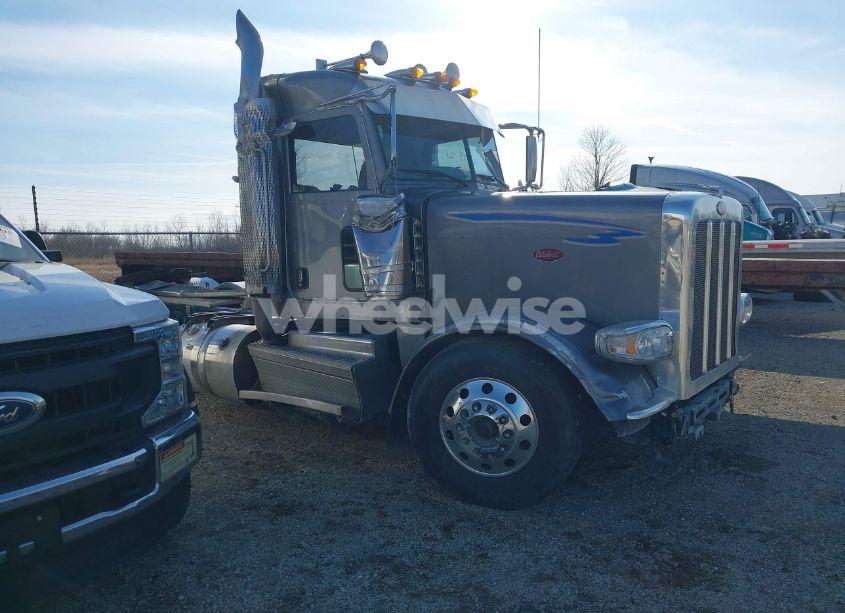 2022 Peterbilt 389 (VIN 1XPXD49X4ND809879) main photo