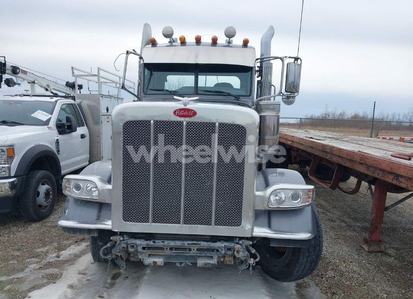 Photo 10 of 2022 Peterbilt 389 (VIN 1XPXD49X4ND809879)
