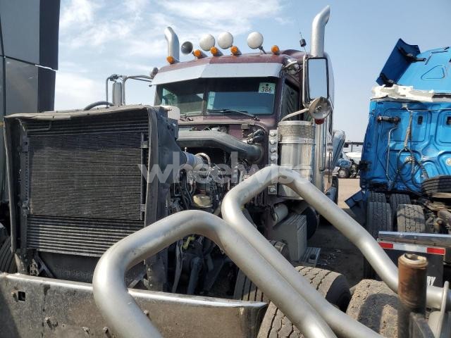 Photo 4 of 2020 PETERBILT 389 SEMI TRUCK N/A (VIN 1XPXDP9X1LD651984)