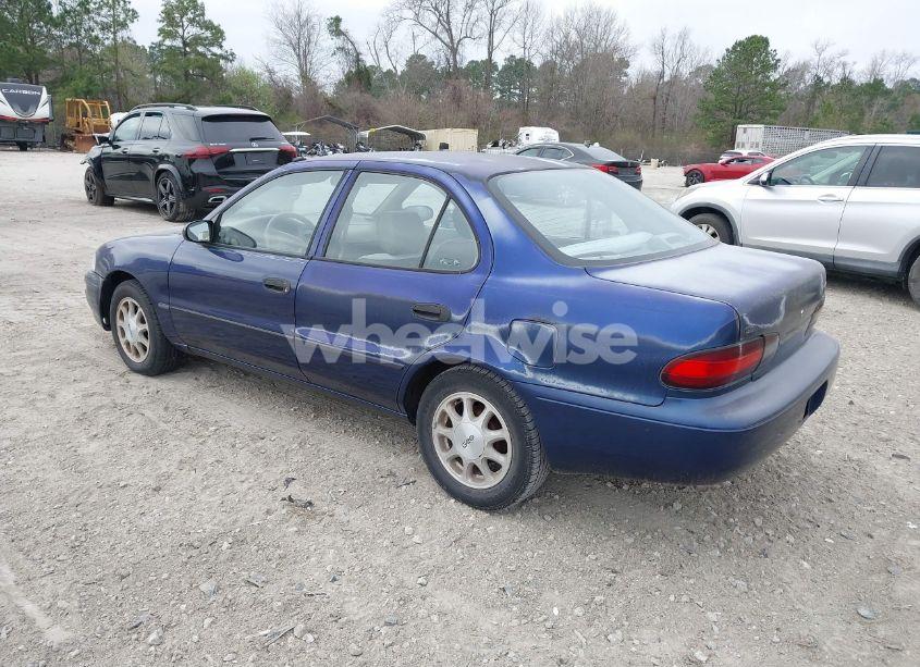 Photo 3 of 1996 Geo Prizm LSI (VIN 1Y1SK5267TZ039827)