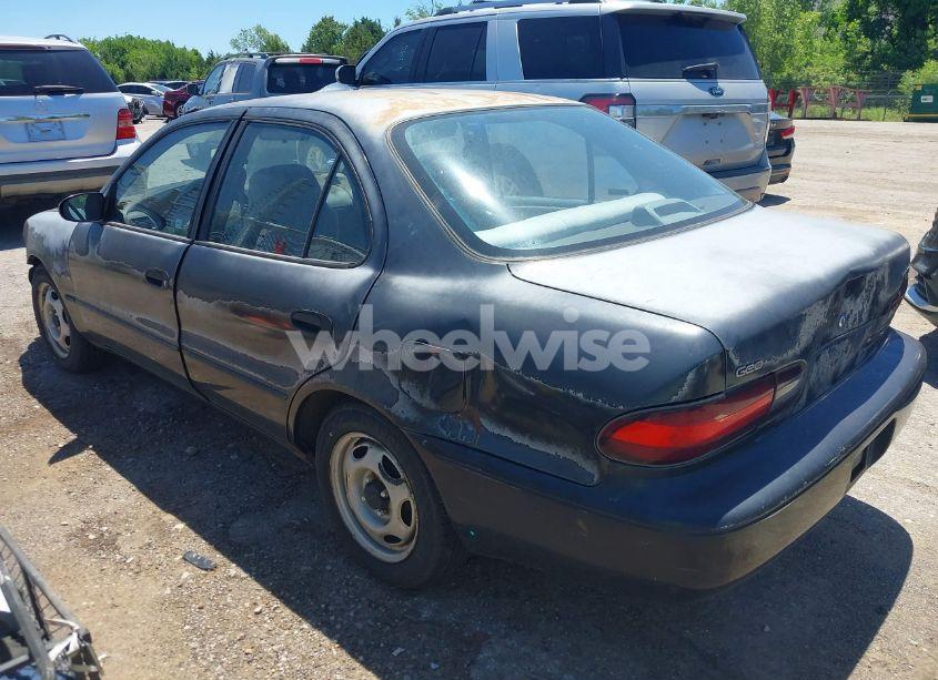 Photo 3 of 1997 Geo Prizm N/A (VIN 1Y1SK5267VZ447232)