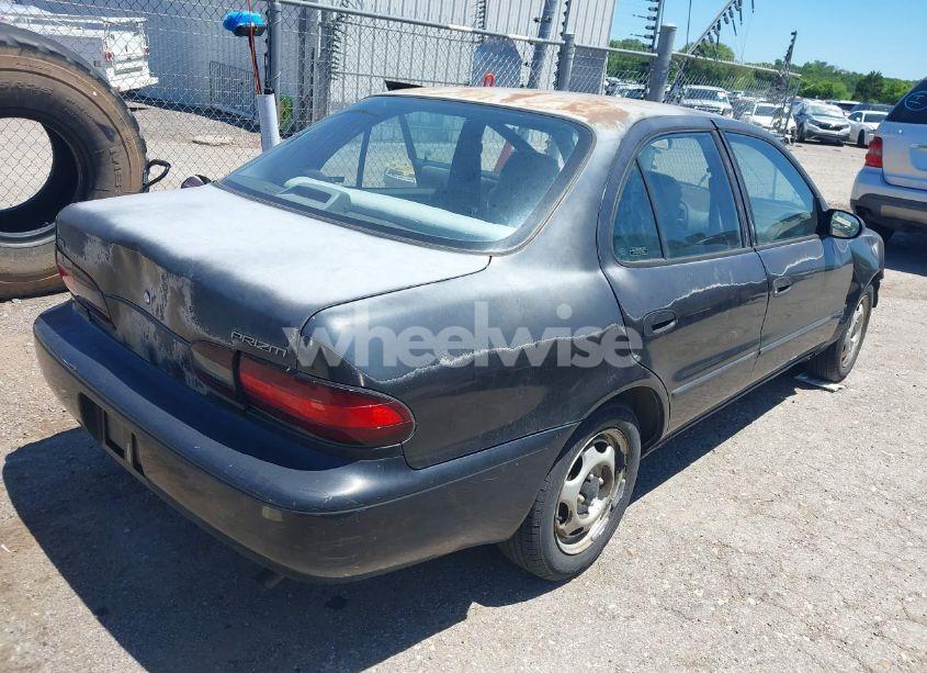 Photo 4 of 1997 Geo Prizm N/A (VIN 1Y1SK5267VZ447232)