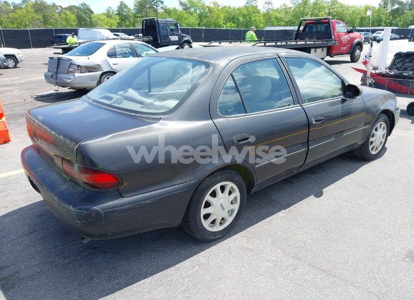 Photo 4 of 1996 Geo Prizm LSI (VIN 1Y1SK526XTZ026795)