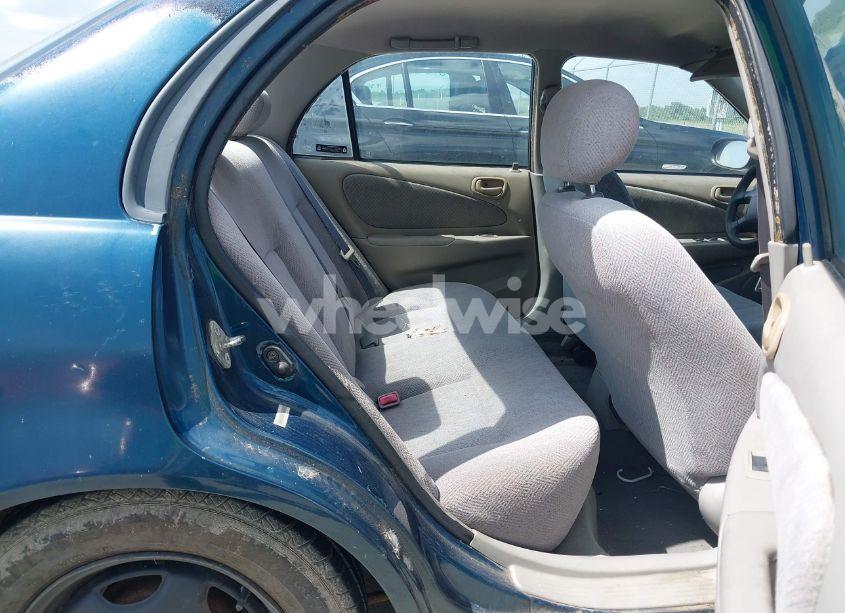 Photo 8 of 2002 Chevrolet Prizm (VIN 1Y1SK52802Z419527)