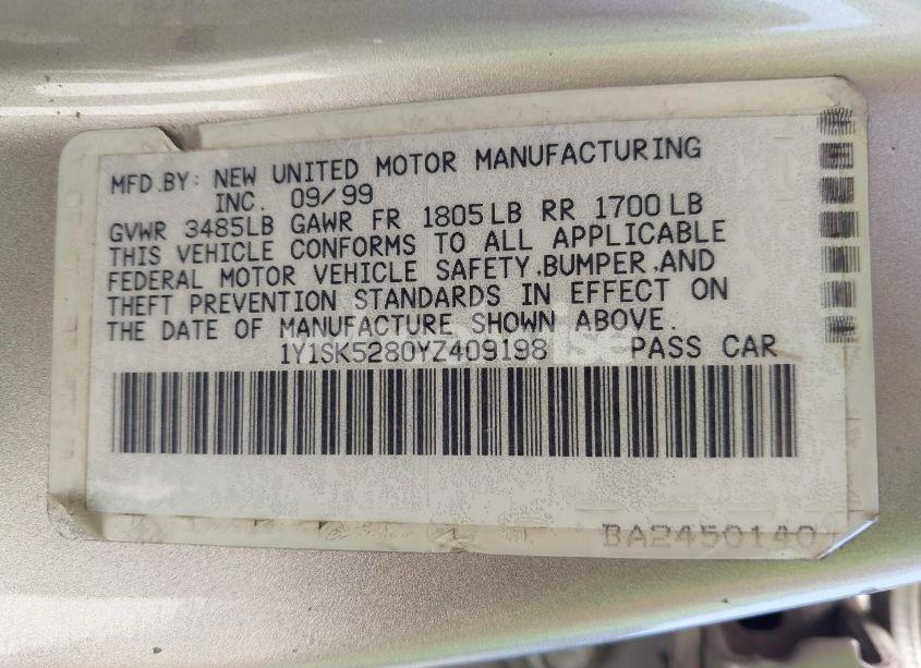 Photo 9 of 2000 Chevrolet Prizm (VIN 1Y1SK5280YZ409198)