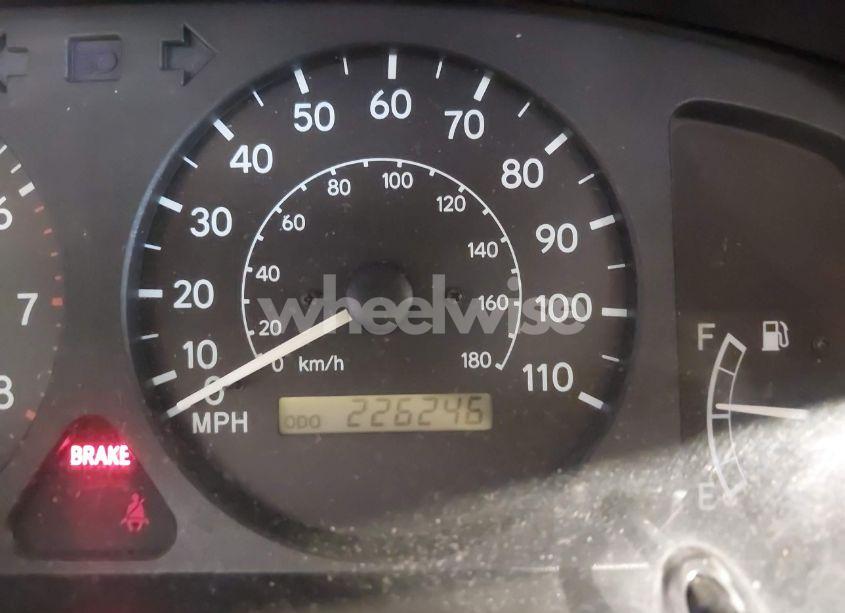 Photo 15 of 2001 Chevrolet Prizm LSI (VIN 1Y1SK52811Z400984)