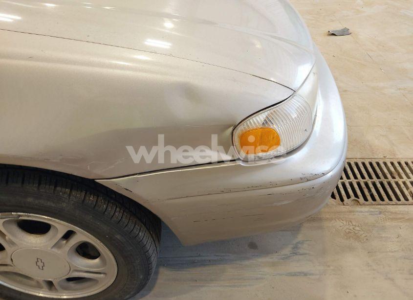 Photo 6 of 2001 Chevrolet Prizm LSI (VIN 1Y1SK52811Z400984)