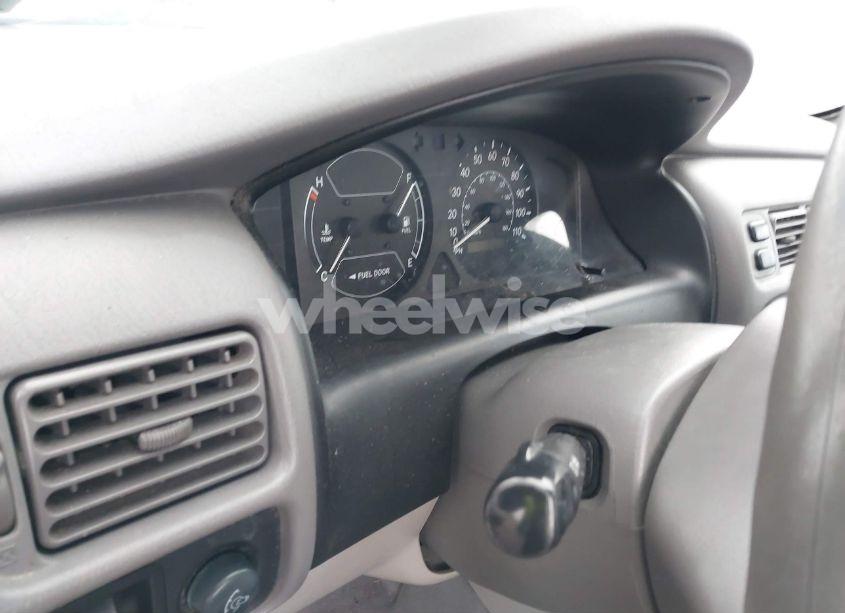 Photo 7 of 2001 Chevrolet Prizm (VIN 1Y1SK52811Z421415)