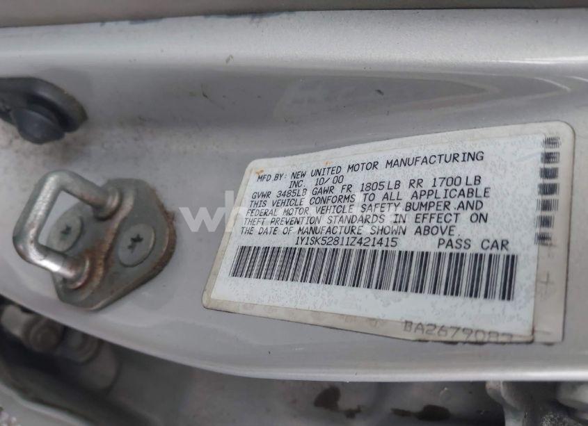 Photo 9 of 2001 Chevrolet Prizm (VIN 1Y1SK52811Z421415)